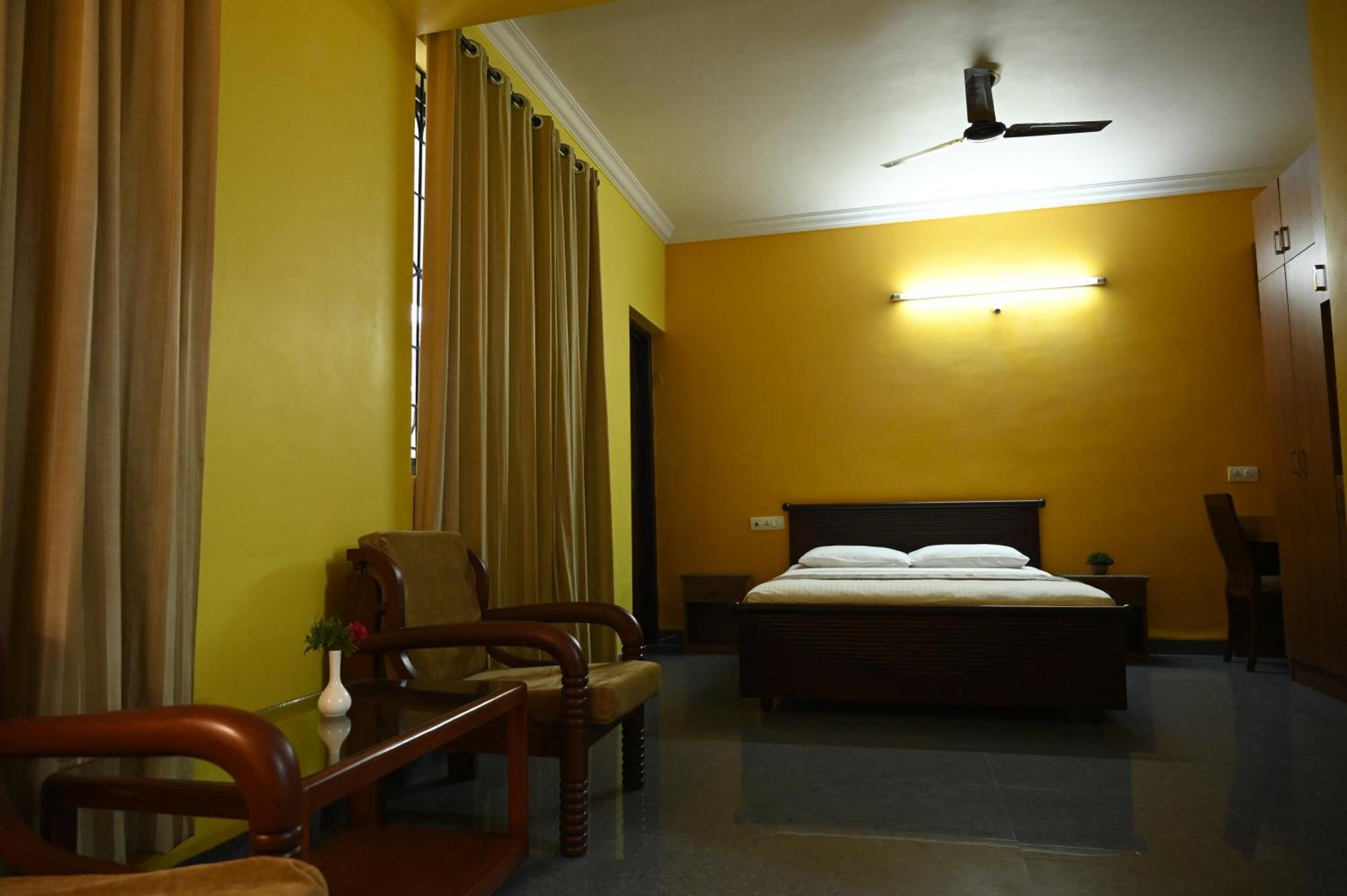 Hotel Siesta De Goa Varca Exterior photo